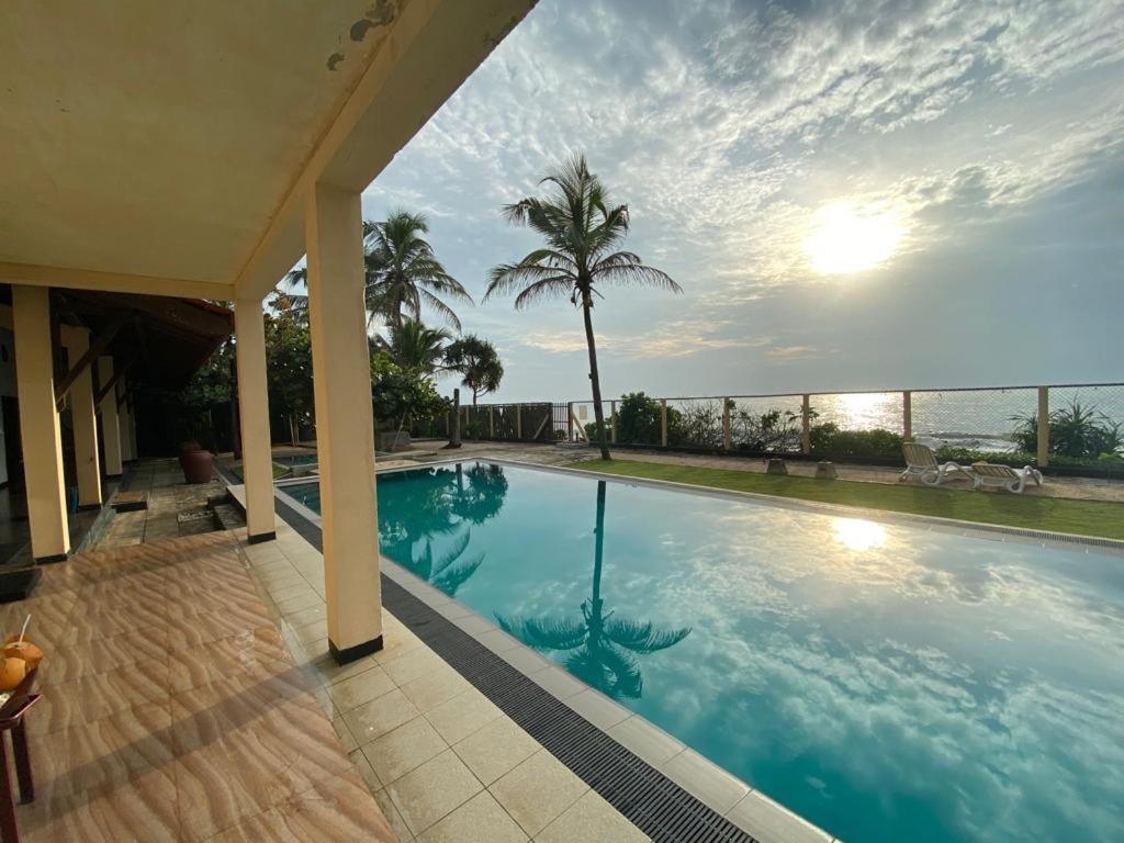 Reef Bungalow Hotel Pamunugama Экстерьер фото