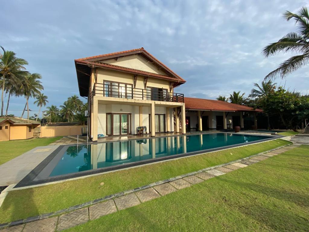 Reef Bungalow Hotel Pamunugama Экстерьер фото