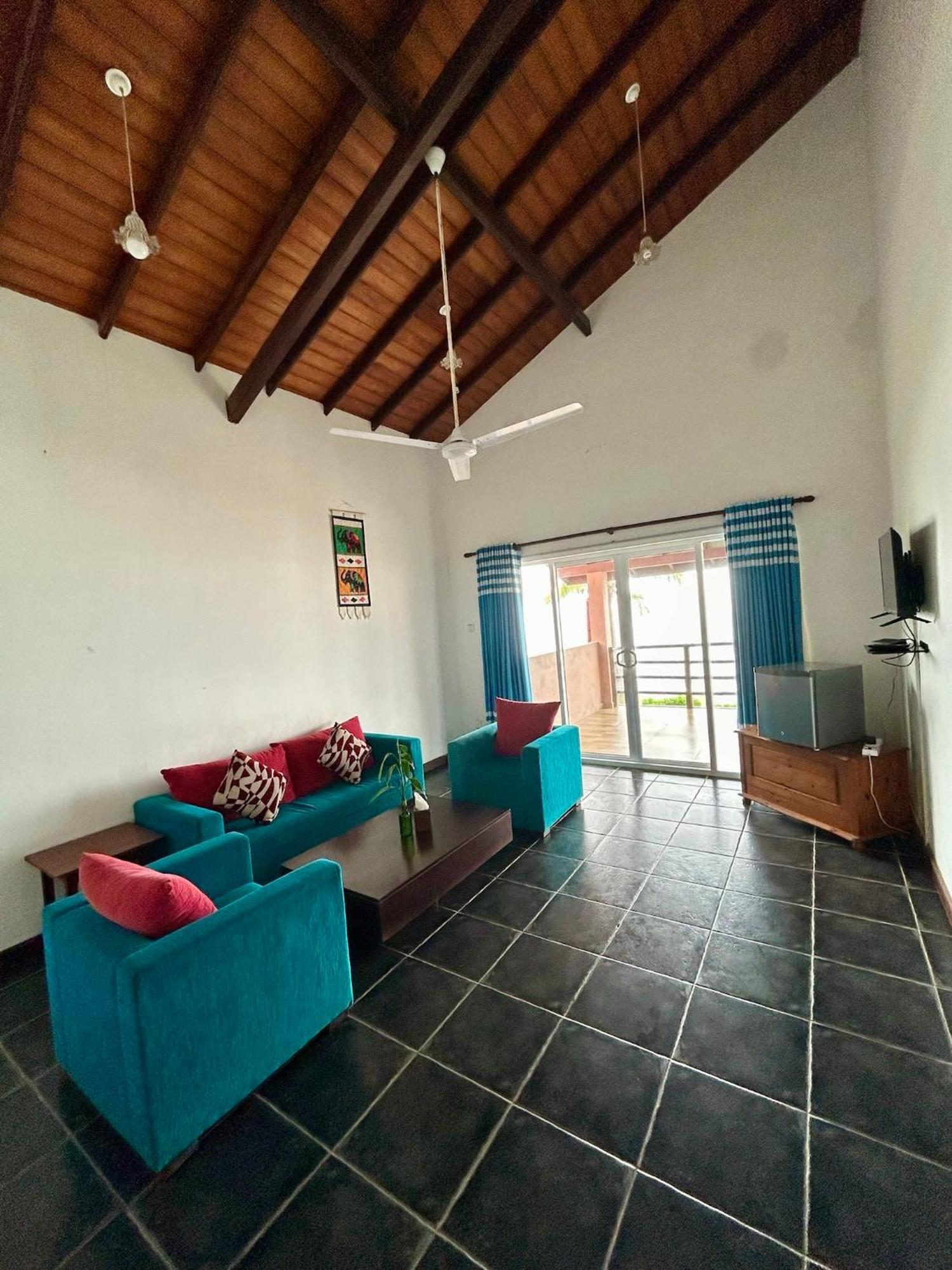 Reef Bungalow Hotel Pamunugama Экстерьер фото