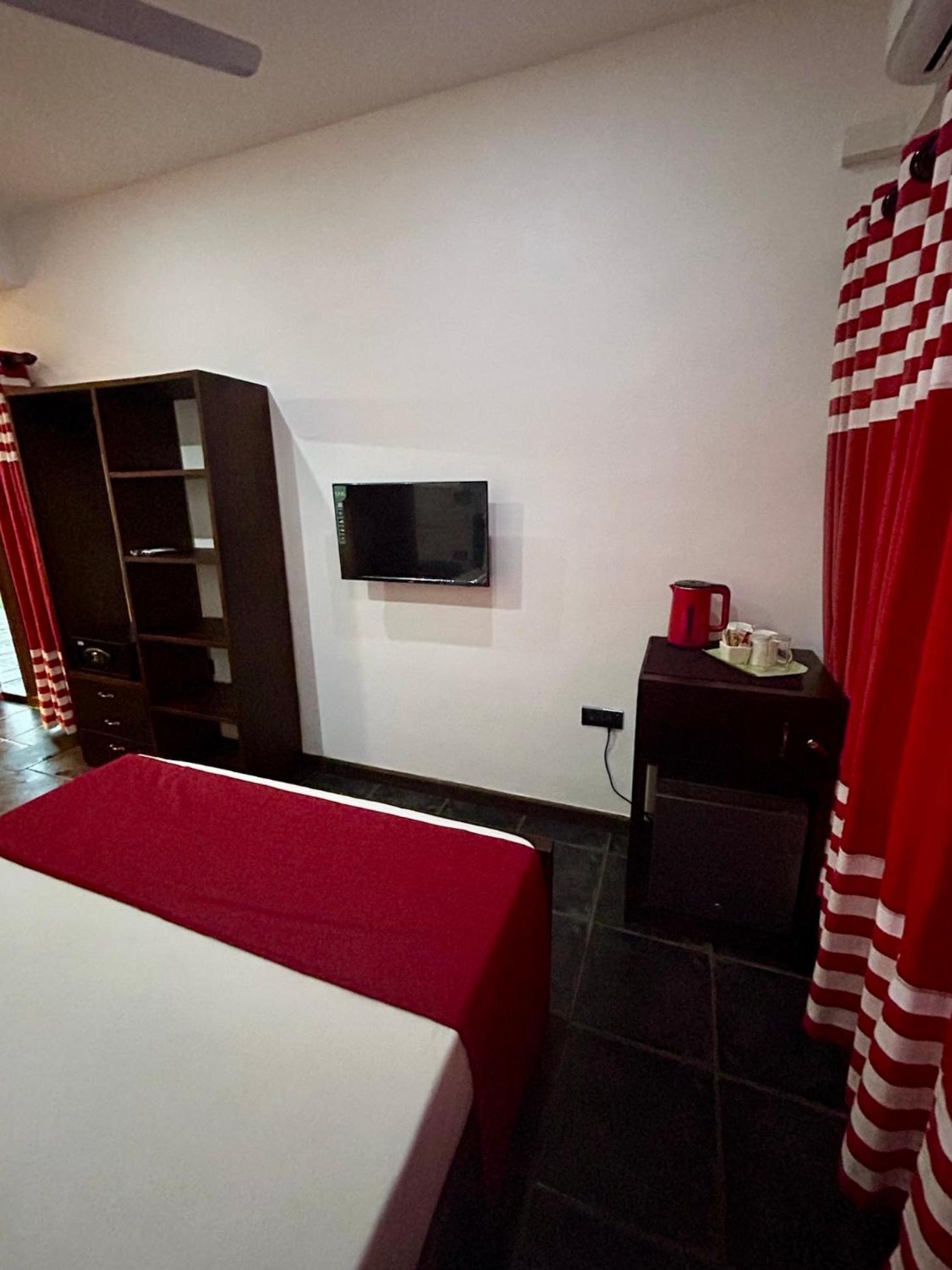 Reef Bungalow Hotel Pamunugama Экстерьер фото